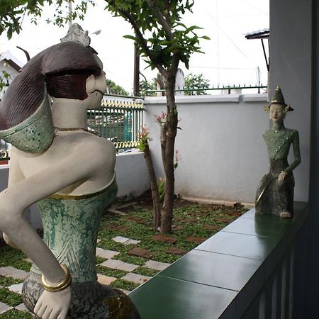 Jasmine Heritage Homestay Yogyakarta Exterior photo